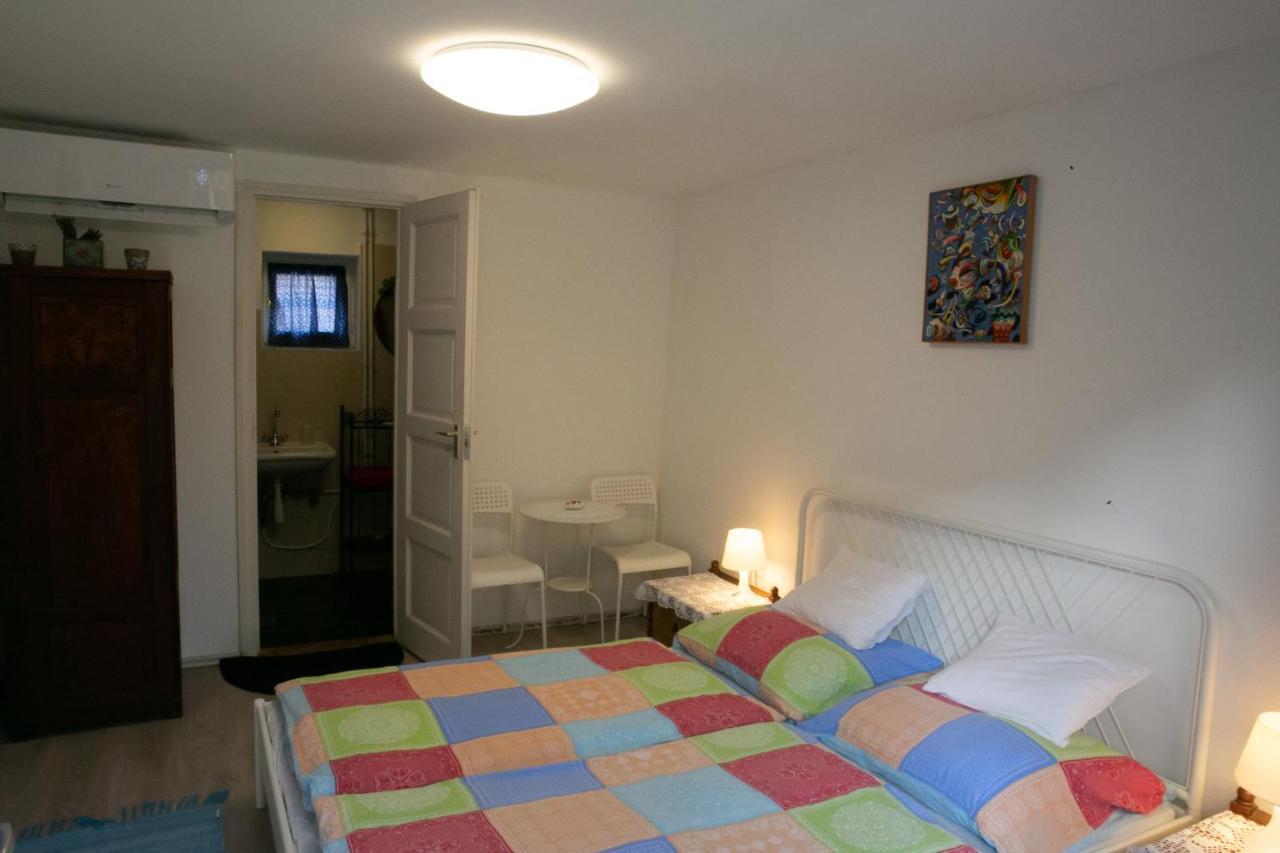 Kekfesto Vendeghaz Hotel Bukkszentkereszt Eksteriør billede